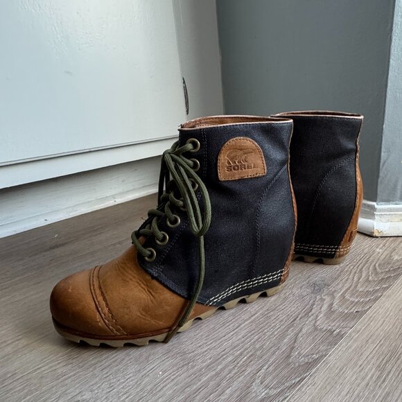 Classic Sorel Wedge Booties - Size 8.5 - Picture 4 of 6